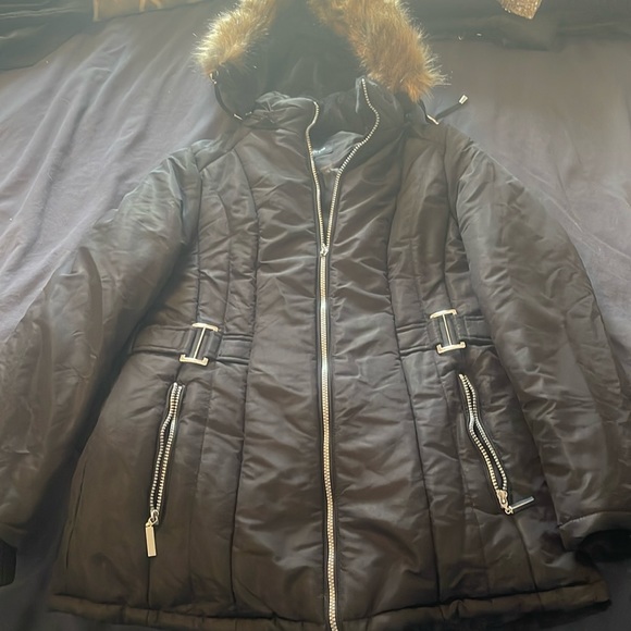 Women’s Winter Coat-Black - Picture 1 of 4